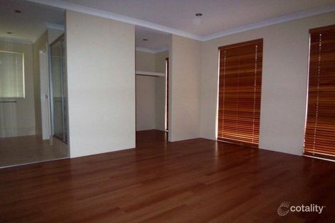 Property photo of 11 Alandale Bend Banksia Grove WA 6031