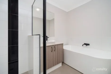 Property photo of 10 Stopes Lane Forrestdale WA 6112