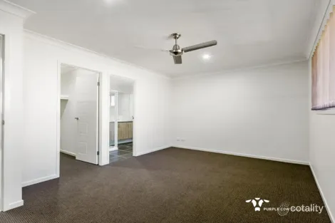 Property photo of 8 Maurie Pears Crescent Pimpama QLD 4209