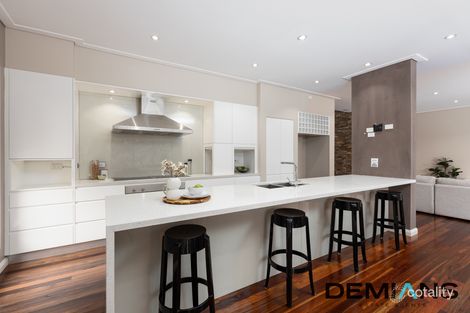 Property photo of 5 Wright Place Casula NSW 2170