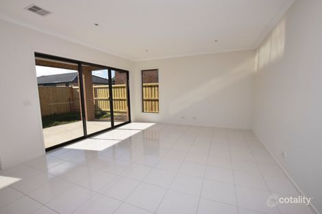 Property photo of 14 Butternut Drive Lyndhurst VIC 3975