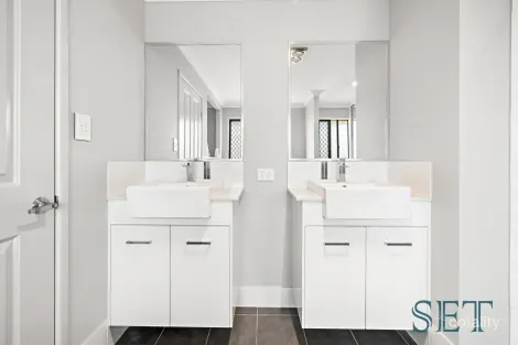 Property photo of 44 Marcus Drive Regents Park QLD 4118