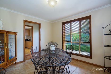 Property photo of 31 Parbury Avenue Lake Gardens VIC 3355