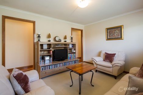 Property photo of 31 Parbury Avenue Lake Gardens VIC 3355