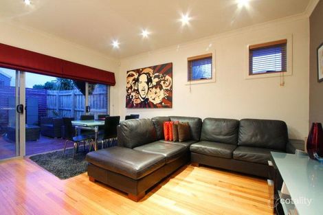 Property photo of 2/209 Purinuan Road Reservoir VIC 3073