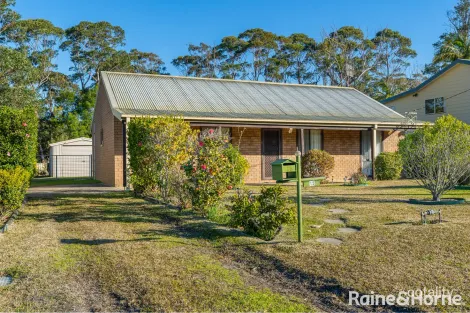 Property photo of 15 Lyra Drive Lake Tabourie NSW 2539