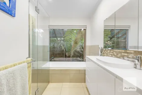 Property photo of 48 Edmund Rice Parade Watsonia North VIC 3087