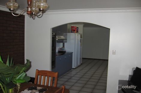 Property photo of 2 Allan Court Ooralea QLD 4740