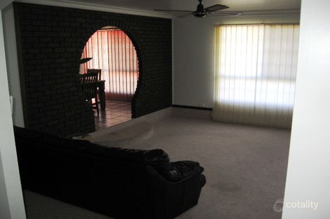 Property photo of 2 Allan Court Ooralea QLD 4740