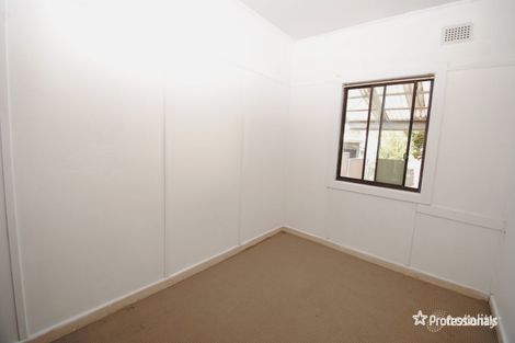 Property photo of 30 Outer Crescent Bowenfels NSW 2790