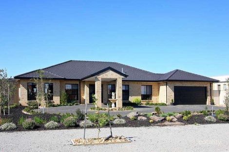 Property photo of 33 Speargrass Drive Hillside VIC 3037