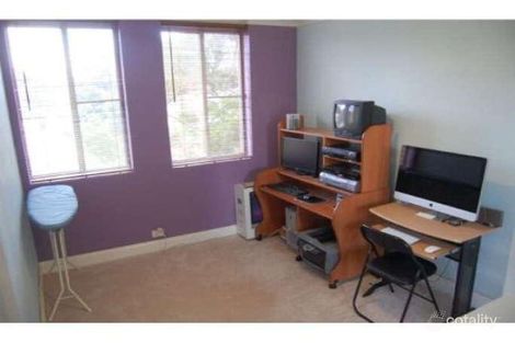 Property photo of 4/30 Shrapnel Road Cannon Hill QLD 4170