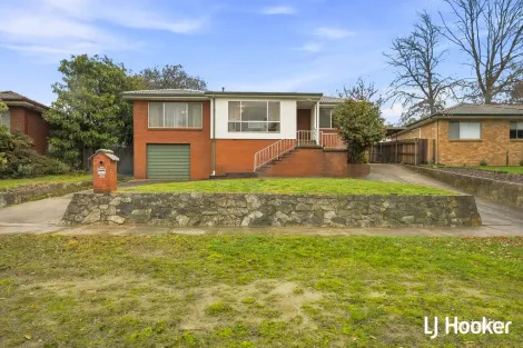 Property photo of 30 Wirraway Crescent Scullin ACT 2614