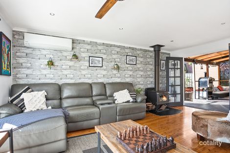 Property photo of 7 Swain Crescent Dapto NSW 2530