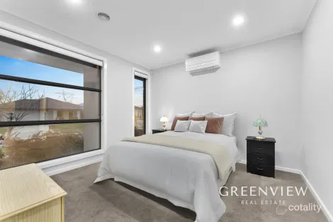 Property photo of 22 Shimar Street Clyde North VIC 3978