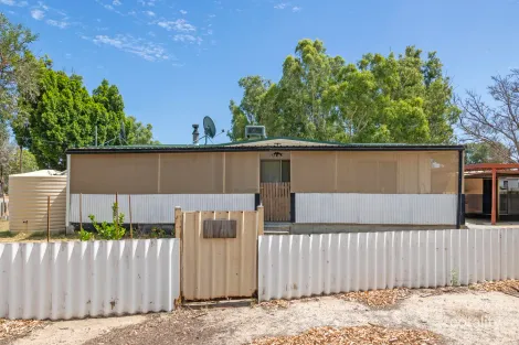6 Clark Pl, Eneabba, WA 6518
