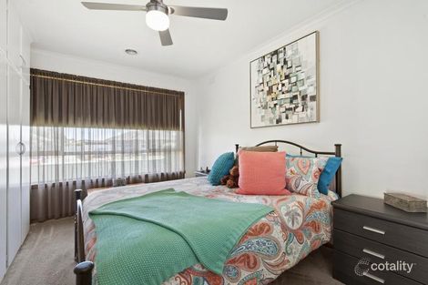 Property photo of 8 Huntington Street Wendouree VIC 3355