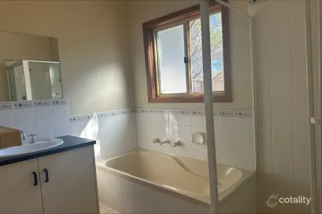 Property photo of 1A Wilaroo Street Roxby Downs SA 5725