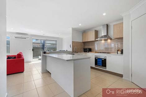 Property photo of 13 Amethyst Road Cobblebank VIC 3338