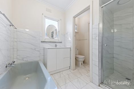 Property photo of 105 Waiora Road Heidelberg Heights VIC 3081
