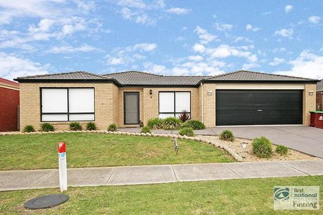 9 Thurvaston Cres, Cranbourne East, VIC 3977