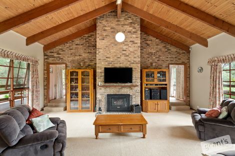 37 Burton Rd, Beaconsfield Upper, VIC 3808