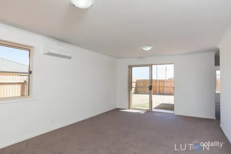 Property photo of 1 Sisely Street Macgregor ACT 2615