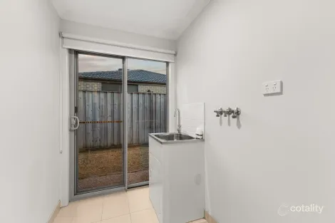 Property photo of 5 Avatar Way Officer VIC 3809