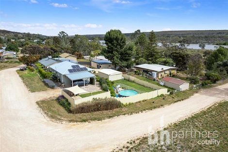 Property photo of 28 Tom Groggin Drive Younghusband SA 5238