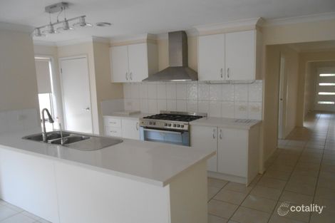 Property photo of 33 Manny Paul Circuit Burnside Heights VIC 3023