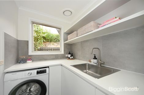 Property photo of 2/69 Ashburn Grove Ashburton VIC 3147