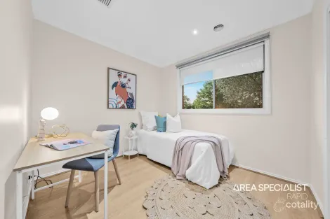 Property photo of 28 Strabane Way Hampton Park VIC 3976