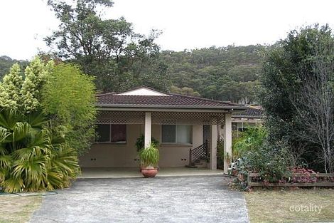 36 Priestley Pde, Point Clare, NSW 2250