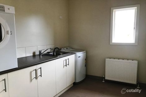 Property photo of 33 Mollison Street Kyneton VIC 3444