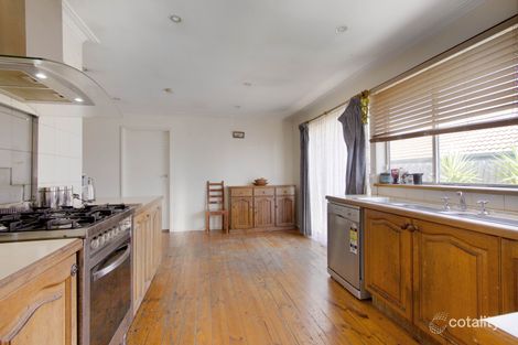 Property photo of 53 Raphael Crescent Frankston VIC 3199