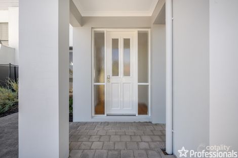 Property photo of 2/4 Ringwood Loop Wellard WA 6170
