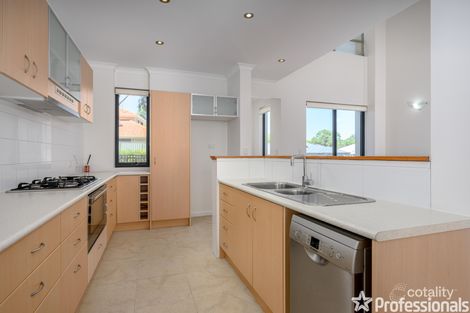 Property photo of 2/4 Ringwood Loop Wellard WA 6170