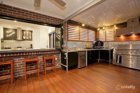 Property photo of 14 Cardiff Grove Cranbourne East VIC 3977