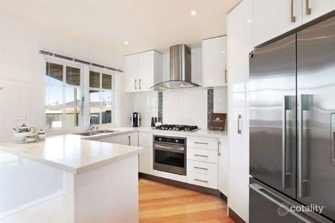 Property photo of 37 Elsey Road Reservoir VIC 3073