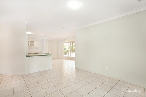 Property photo of 61 Holborn Crescent Carindale QLD 4152