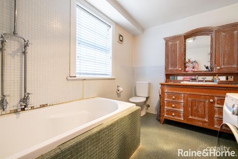 Property photo of 86 Russell Street Bathurst NSW 2795