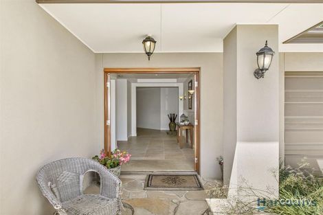 33 Fairway Dr, Drouin, VIC 3818