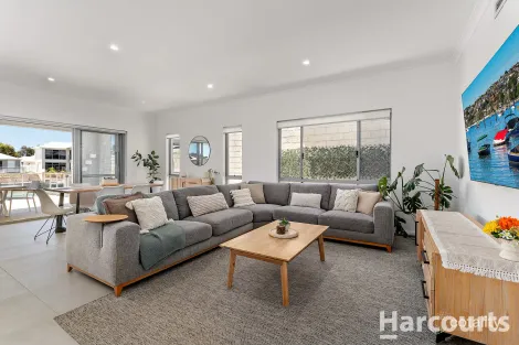 Property photo of 28 Arcadia Close Dudley Park WA 6210