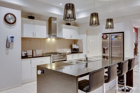 Property photo of 11 Chancery Way Taylors Hill VIC 3037
