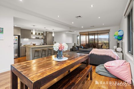 Property photo of 27 Henley Bridge Road Chirnside Park VIC 3116