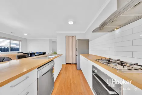 Property photo of 10 Leo Avenue Tarneit VIC 3029