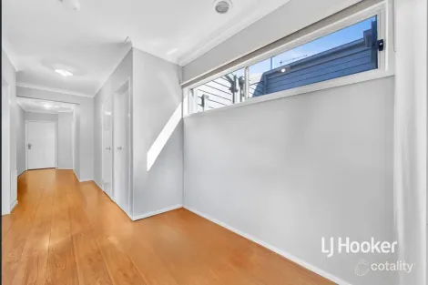 Property photo of 10 Leo Avenue Tarneit VIC 3029