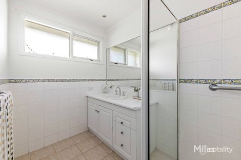 Property photo of 2/26 Strathallan Road Macleod VIC 3085