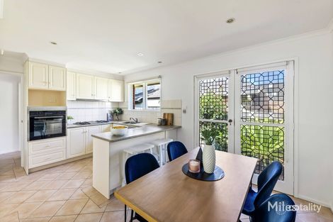 Property photo of 2/26 Strathallan Road Macleod VIC 3085