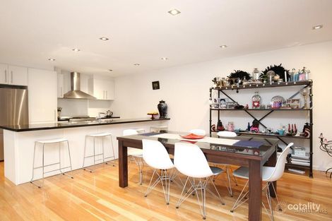 Property photo of 11 Emo Road Malvern East VIC 3145